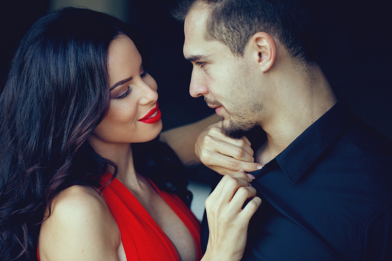 Les secrets de l'attraction : 5 qualités des hommes irrésistibles selon la science