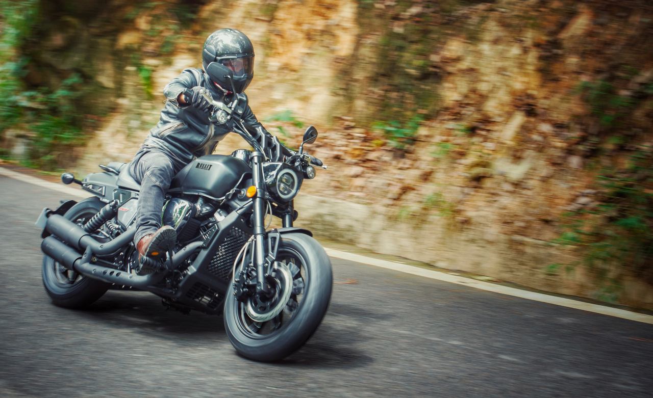 Bullit V-Bob 250 : la moto la plus sexy de l'été