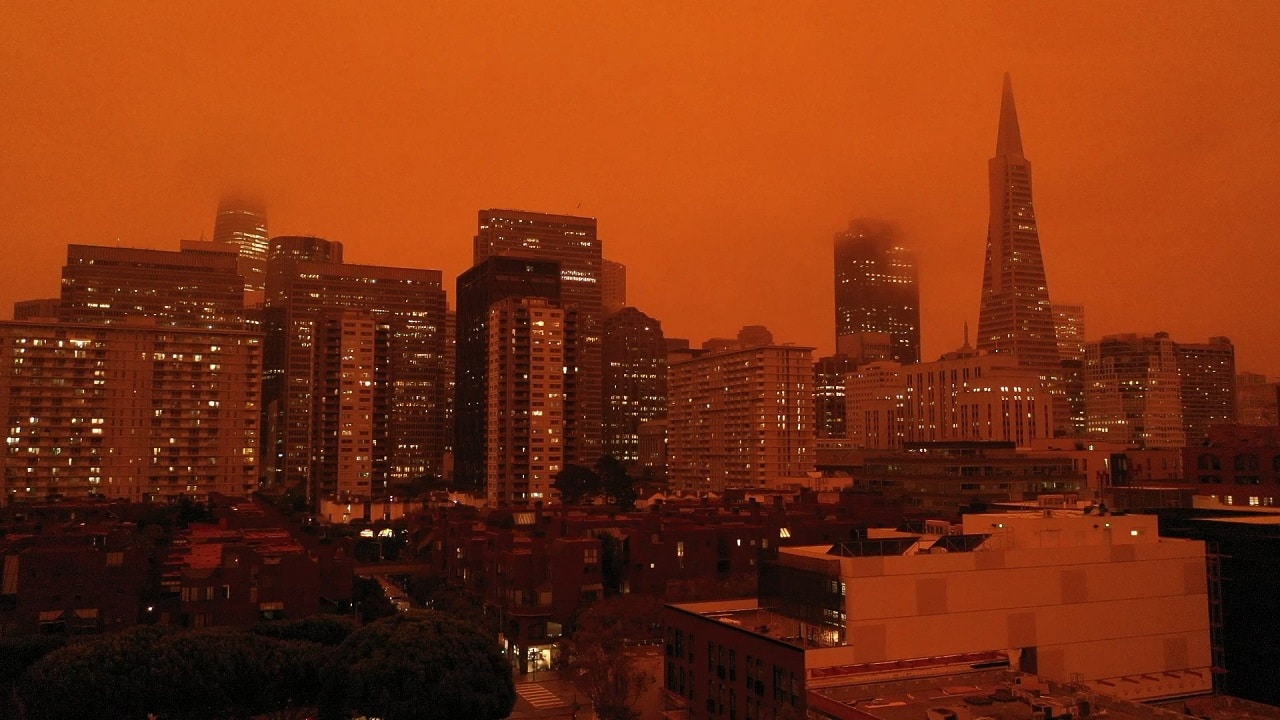 #Apocalypse2020 : les incroyables photos du ciel de San Francisco