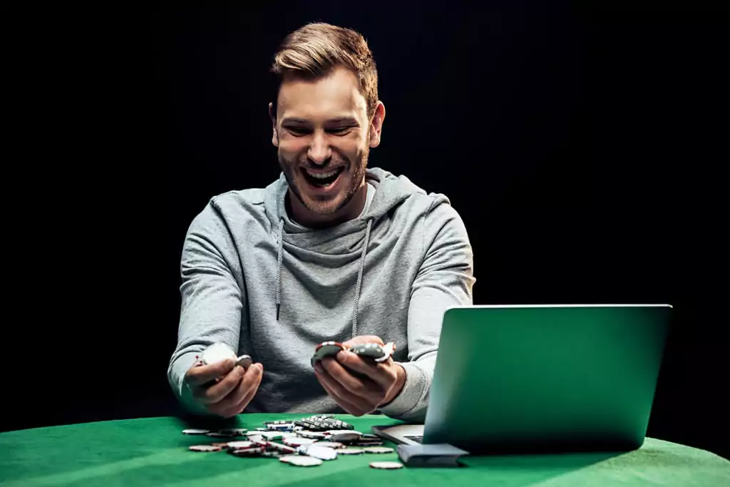 Apprendre les bases du poker en ligne