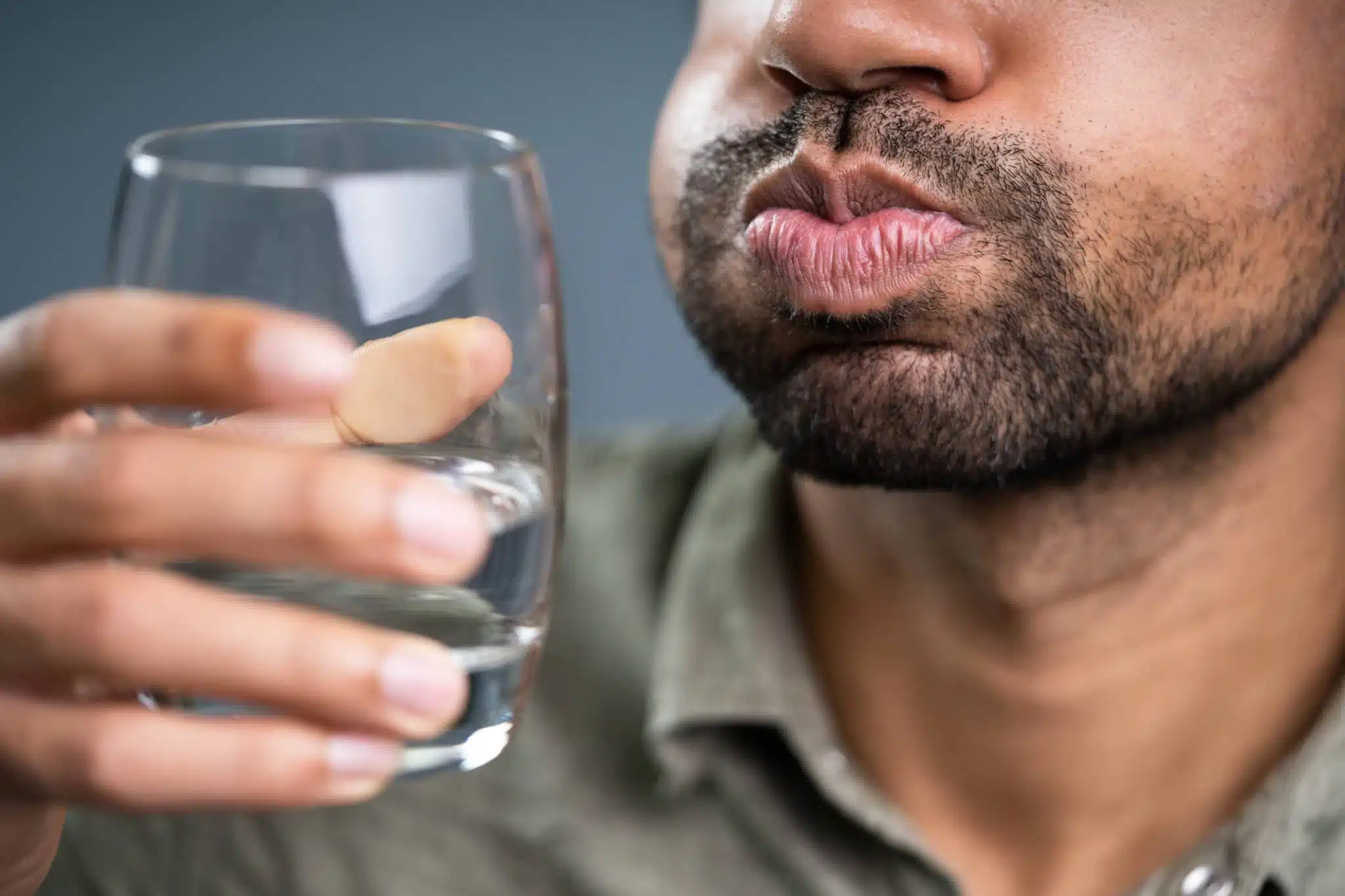 Bien s'hydrater pour éviter la mauvaise haleine