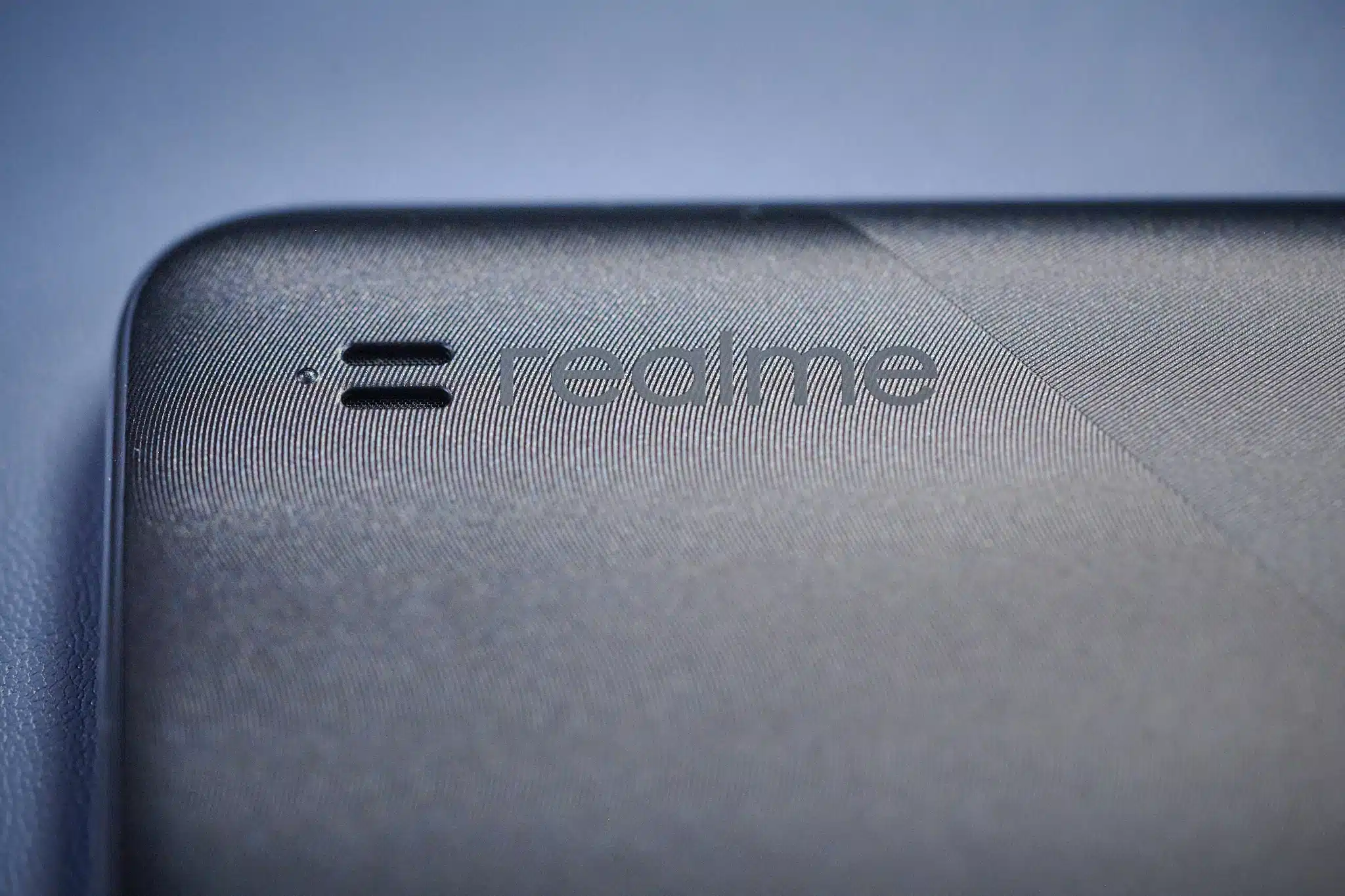 Test Realme C21 - un smartphone à grand écran abordable
