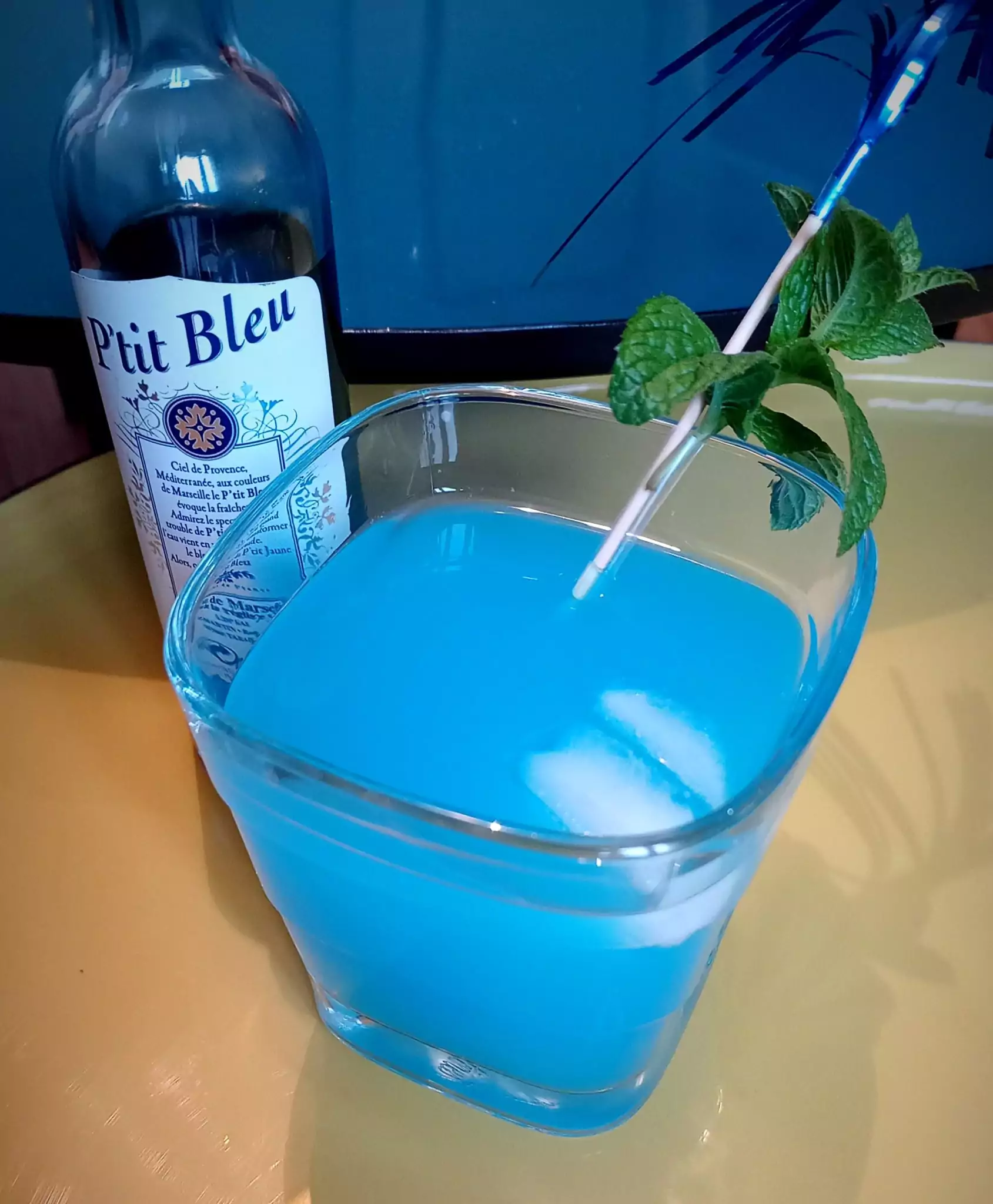Cocktail Bleu'Tiful avec pastis P'tit Bleu