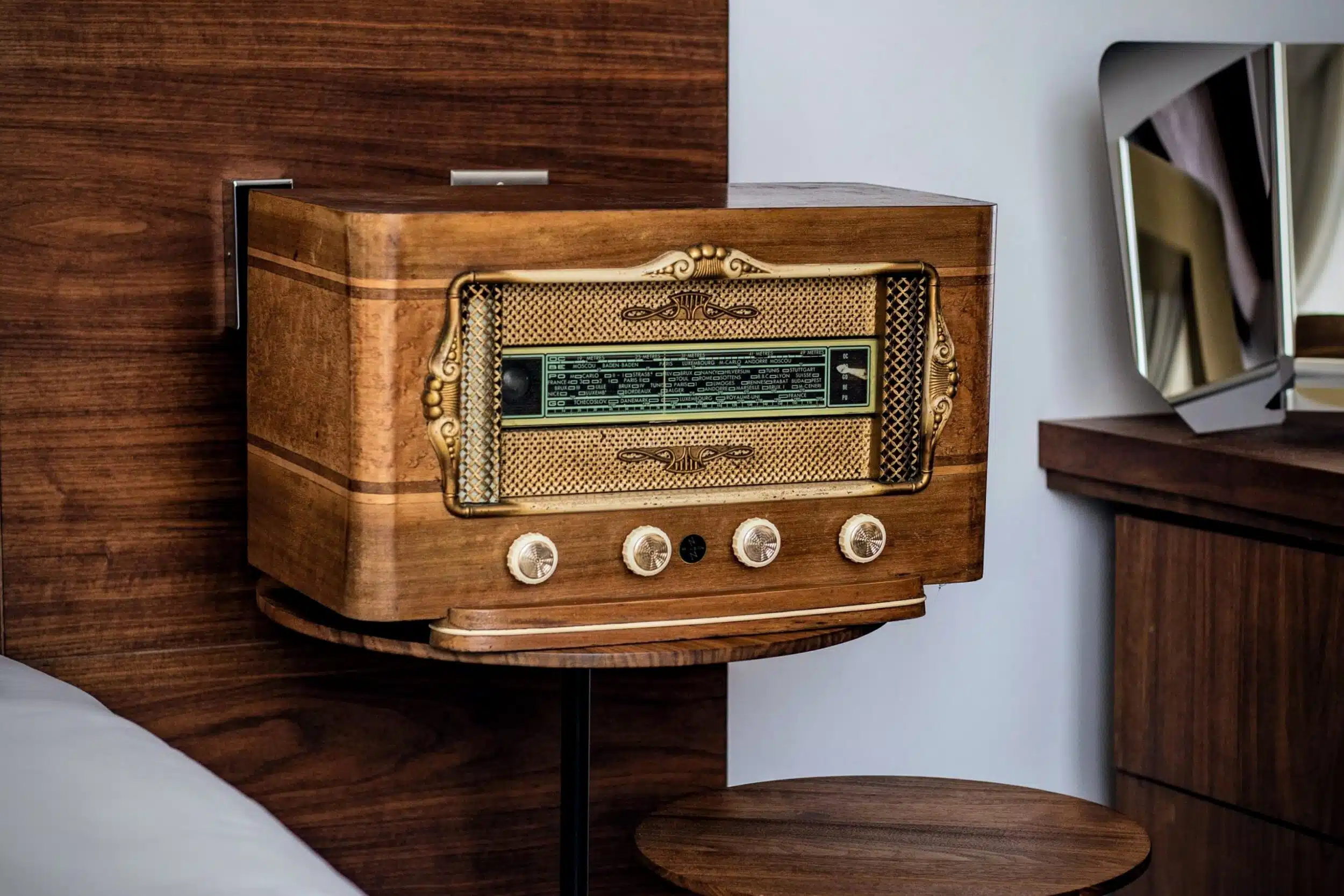 Radio TSF vintage Les Doyens