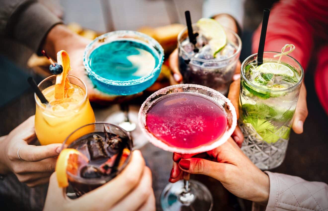 Les 10 essentiels verres à cocktail : un guide complet pour les connaisseurs !