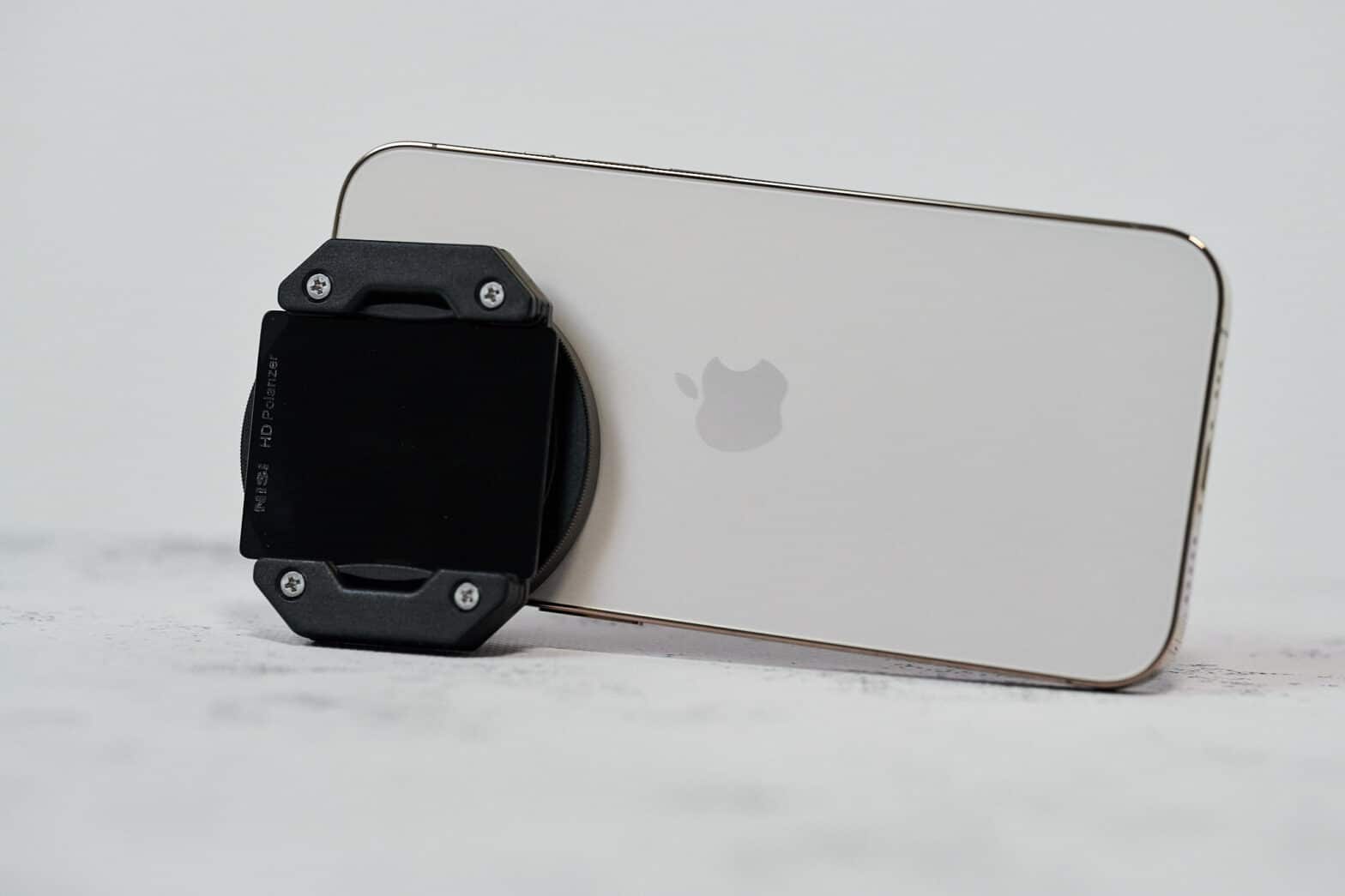 iPhone et AirPods/Max : des idées d'accessoires pour accompagner son cadeau  de Noël