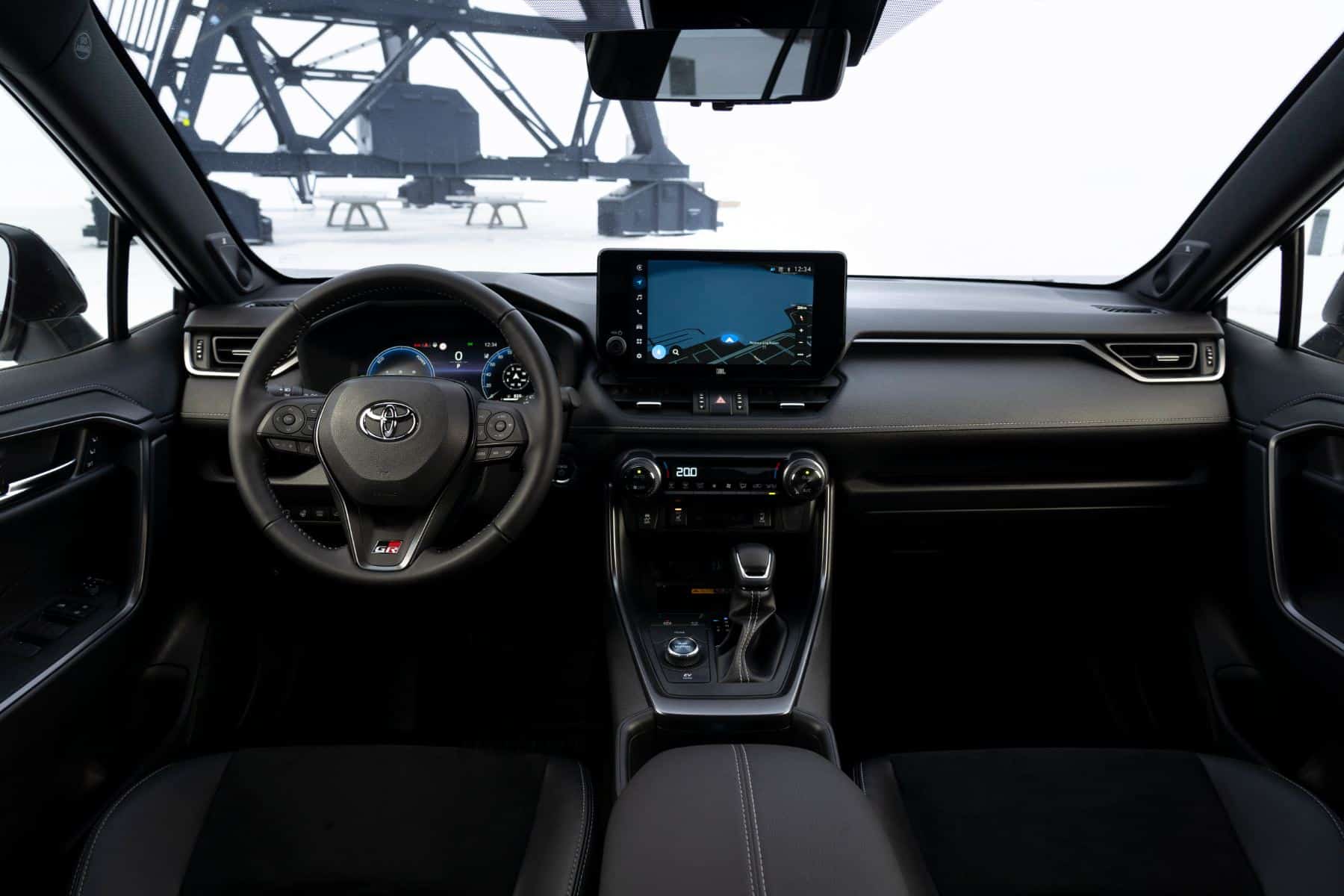 Intérieur du Toyota RAV4 hybride GR Sport