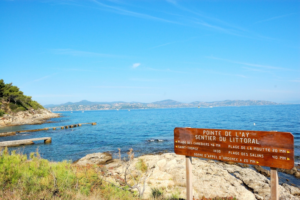 Escapade dans le golfe de Saint-Tropez : entre luxe, culture et paysages à couper le souffle