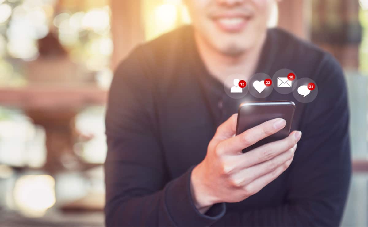 Les réseaux sociaux : un nouvel horizon pour l'amour et l'amitié