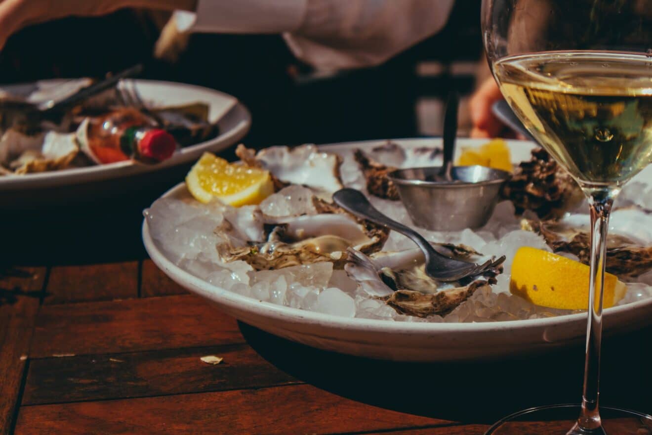 Quel vin servir avec des huîtres pour une dégustation iodée ?