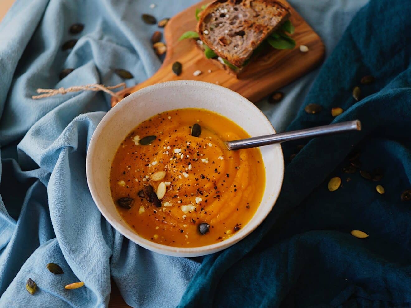 Redécouvrez la soupe à la courge butternut : un délice d'automne à savourer