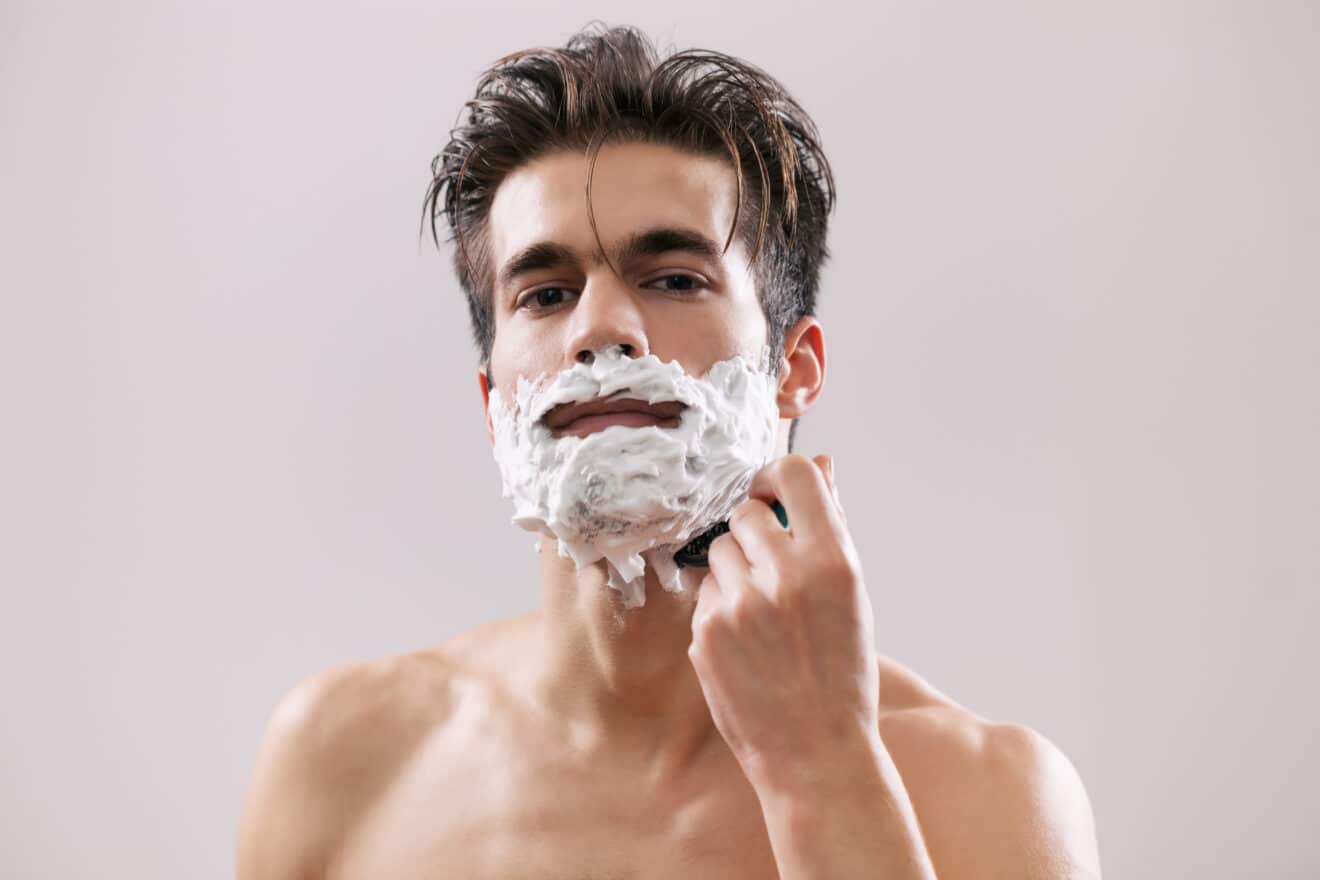 Le rasage, véritable rituel masculin : quand le style se met au service de l'élégance