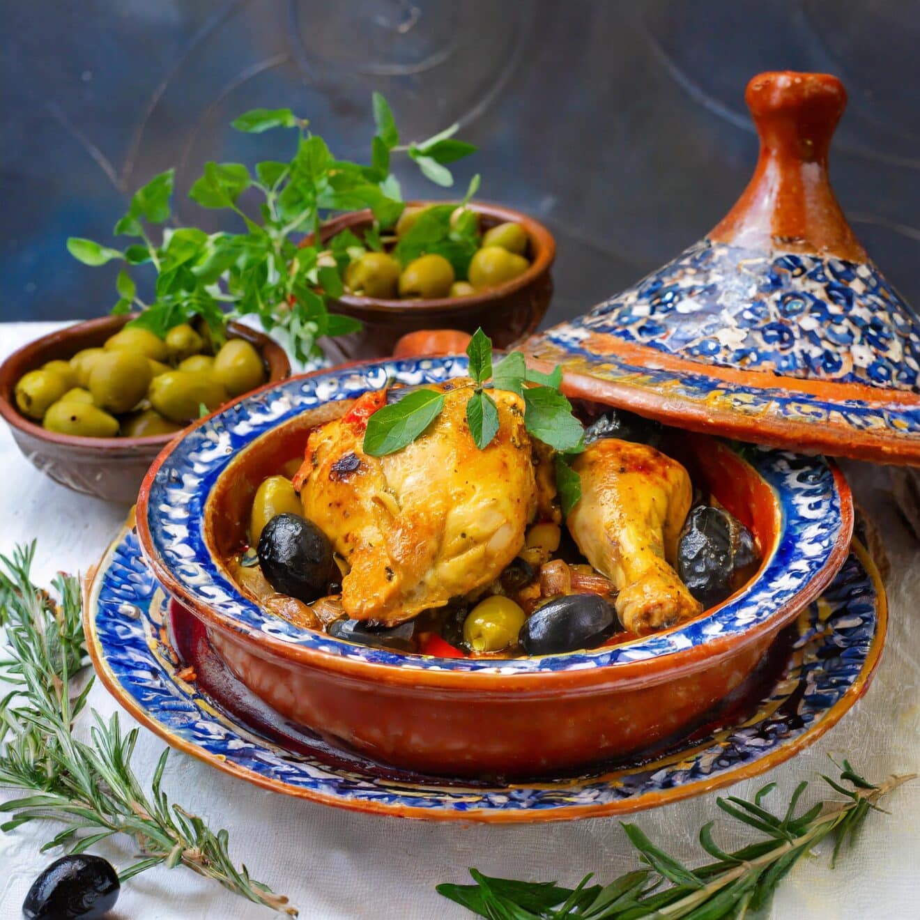 La magie de la cuisine marocaine : Tajine de poulet aux olives