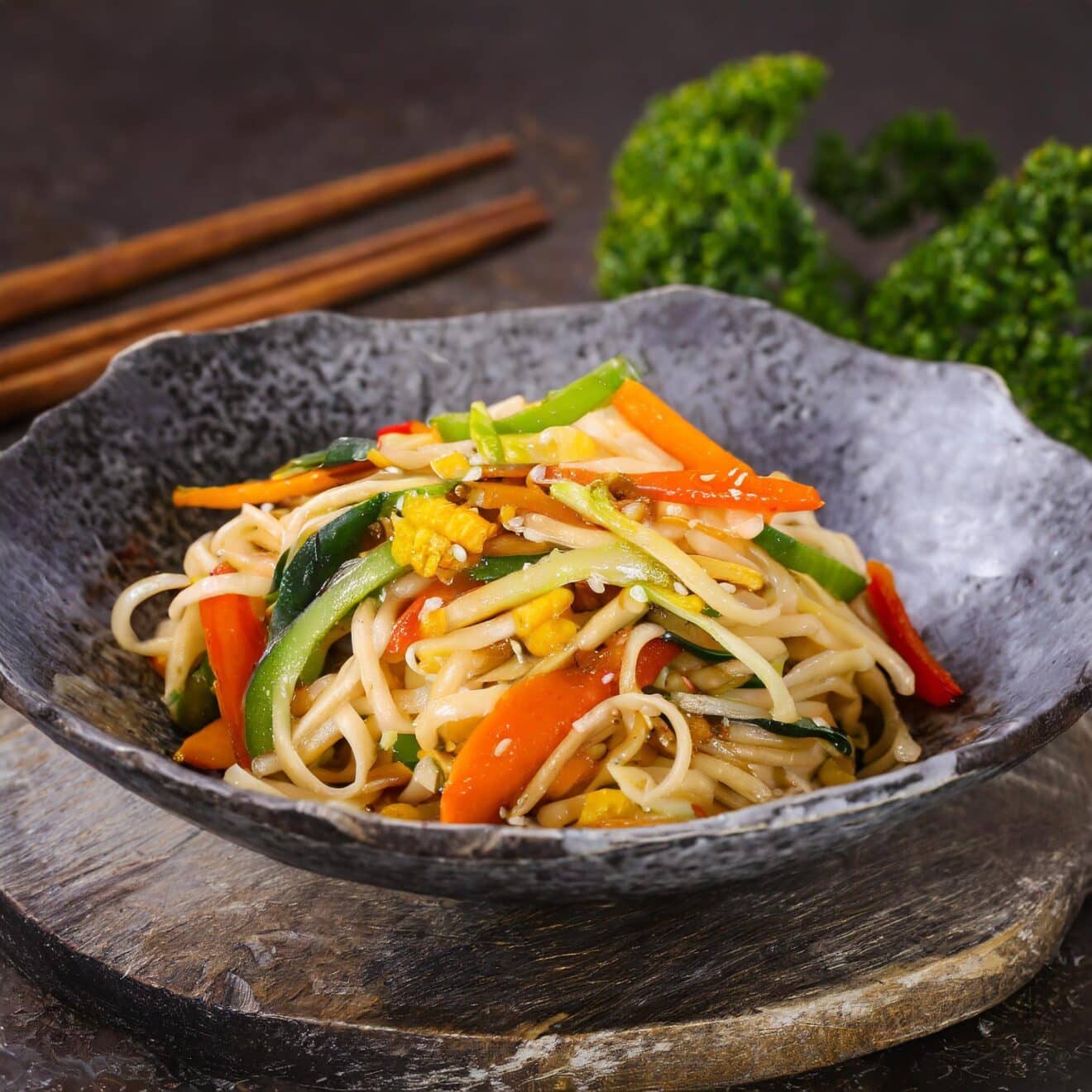Wok de Nouilles asiatiques aux légumes : Le plat délicieux et sain