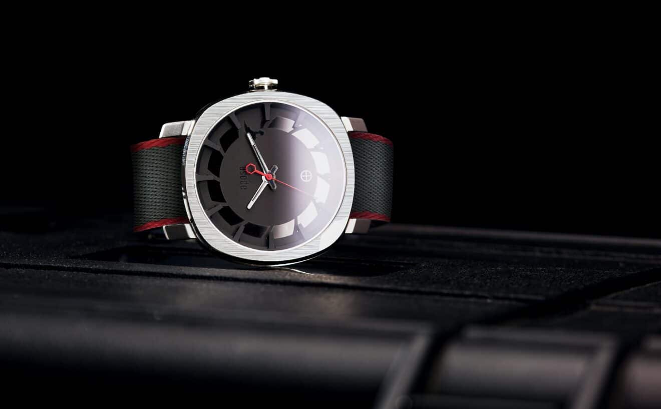 Cette nouvelle montre fabriquée en France rend hommage à la BRI
