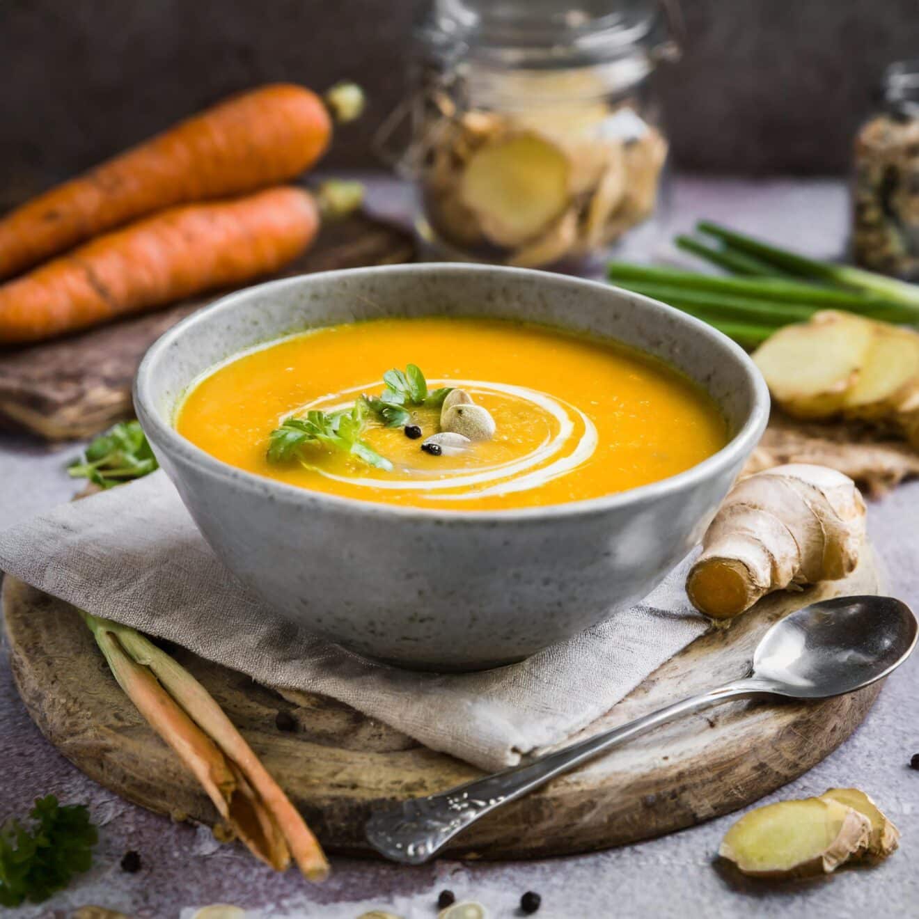 La soupe de carottes et gingembre : la recette parfaite pour un dîner léger