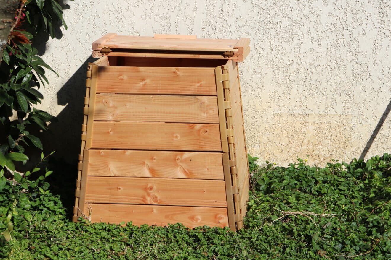 Ces astuces simples empêchent les moucherons d’envahir votre compost