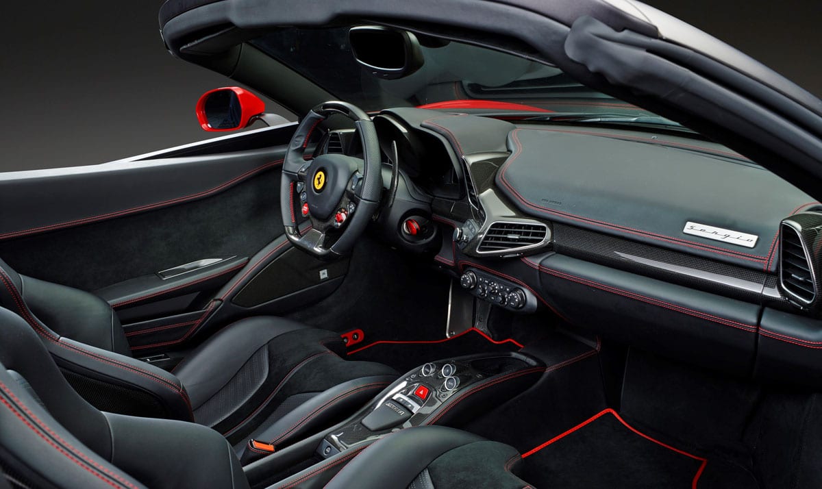 Intérieur de la Ferrari Sergio
