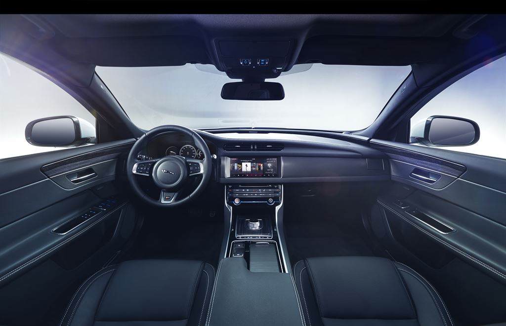 Intérieur de la nouvelle Jaguar XF