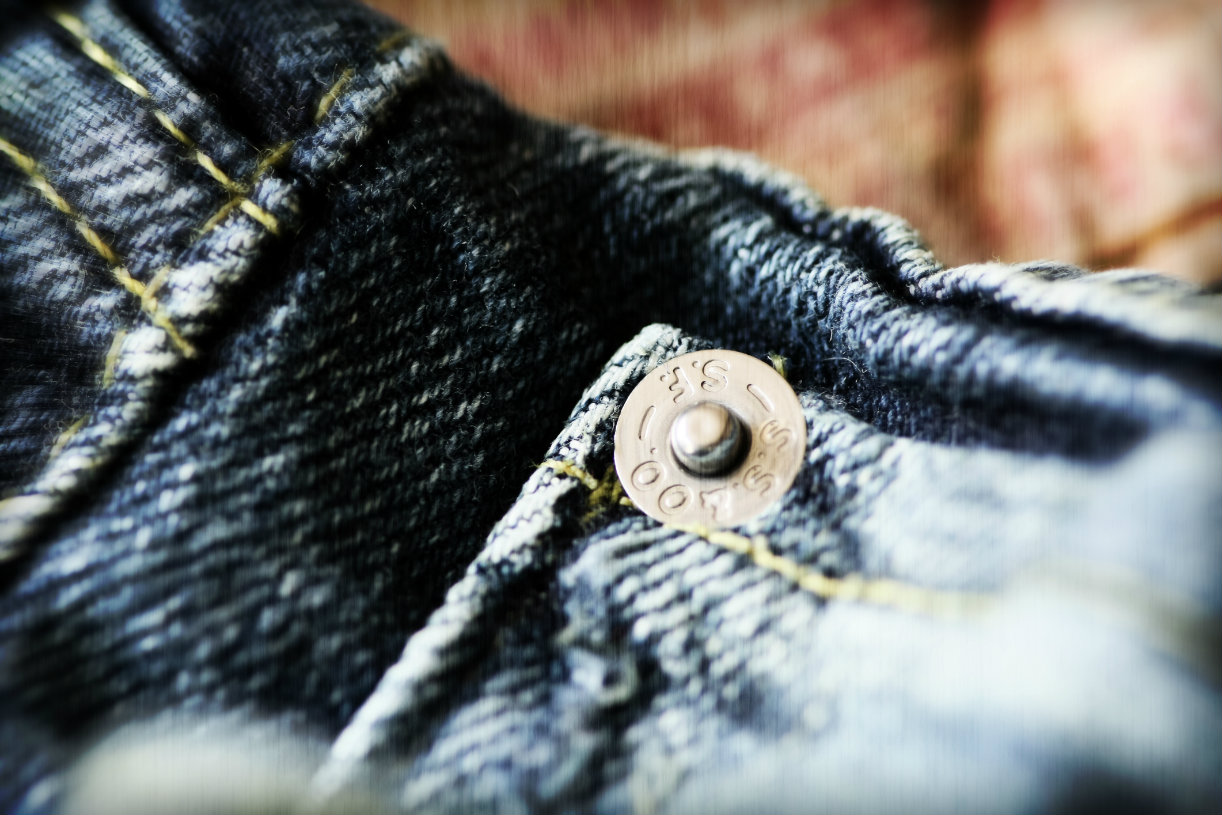 L'histoire derrière les rivets sur les jeans : une explication !