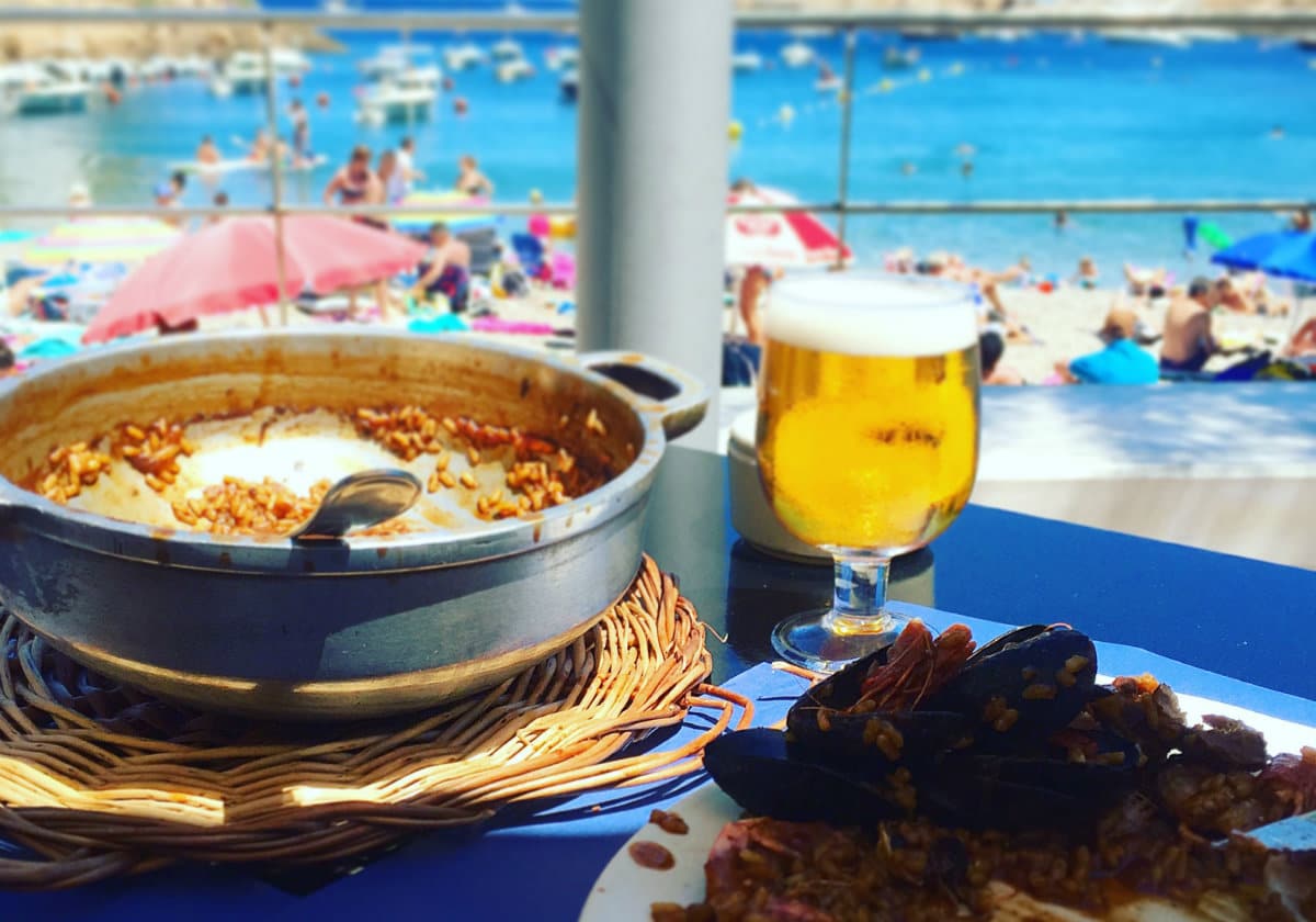 Paella et vacances en Espagne