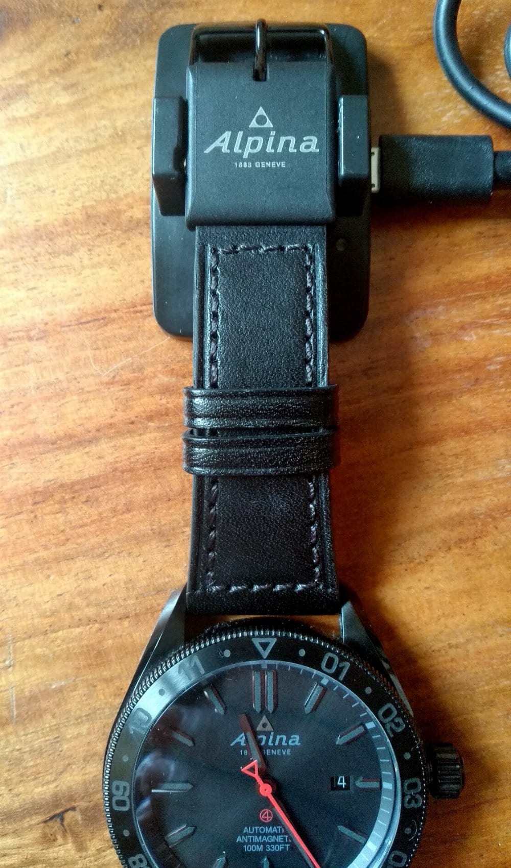 Bracelet connecté e-strap de la montre Alpina Alpiner 4 Shadow Line