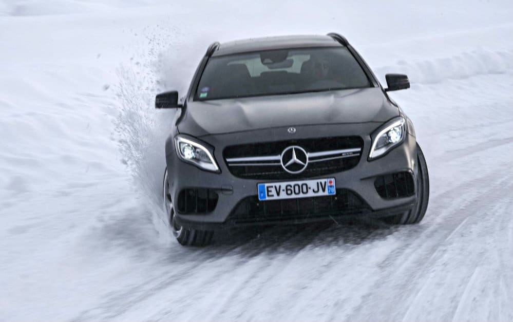 Essai du Mercedes GLA 45 AMG sur neige