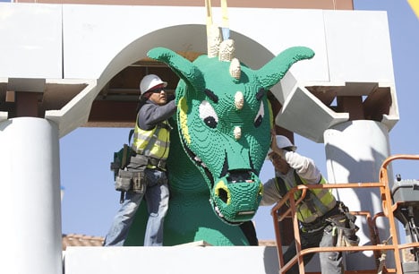 Hotel Legoland - Tête de dragon articulée