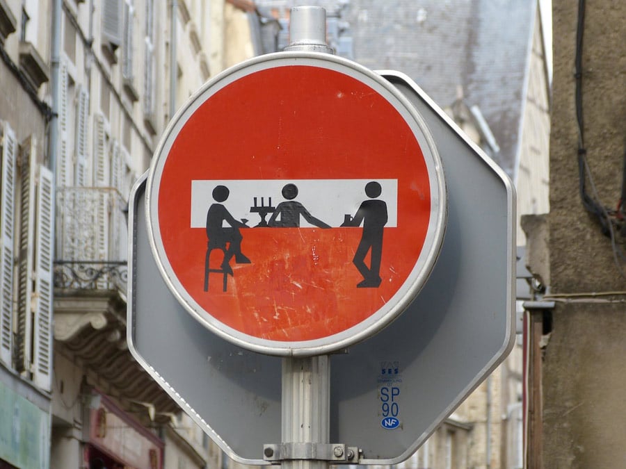 Street Art - Sens Interdit