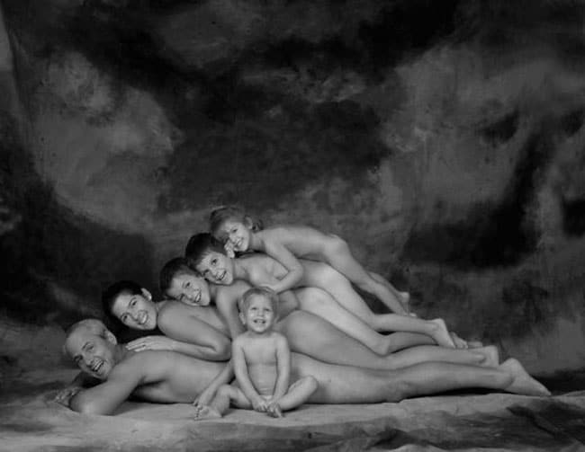 La famille toute nue