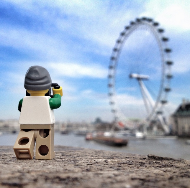 Lego et grande roue par Andrew White