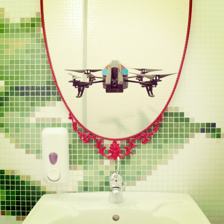 Selfie de drone par IOCOSE